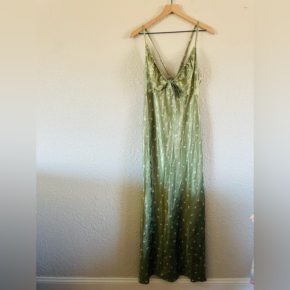 Wild Fable Green Apple Floral Dress NWT - Picture 2 of 12